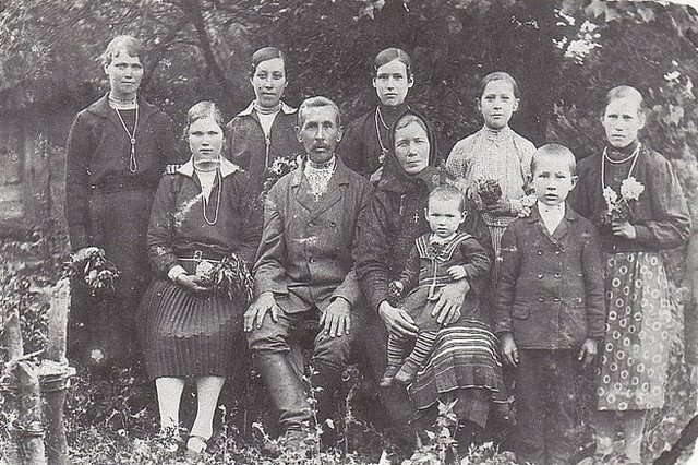 Rodzina Jasionczaków z Woli Ostrowieckiej. Wszyscy zginęli z rąk UPA.