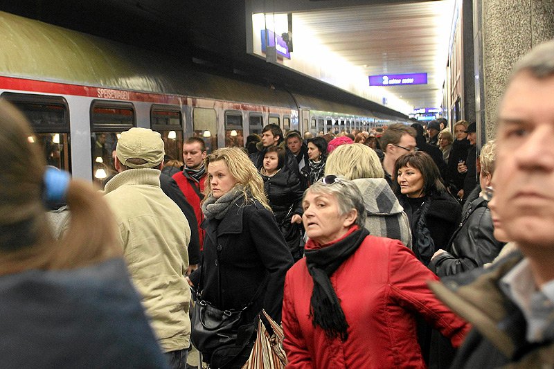 Przez strajk na kolei nowy rozkład jazdy PKP znowu będzie oznaczał kłopoty dla pasażerów?