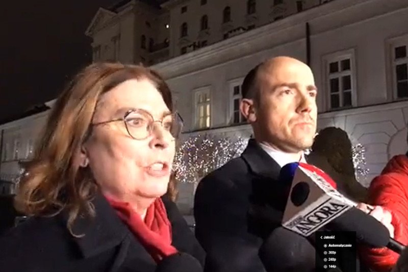 Małgorzata Kidawa-Błońska i Borys Budka w ostrych słowach skomentowali podpisanie przez Andrzeja Dudę ustawy kagańcowej.