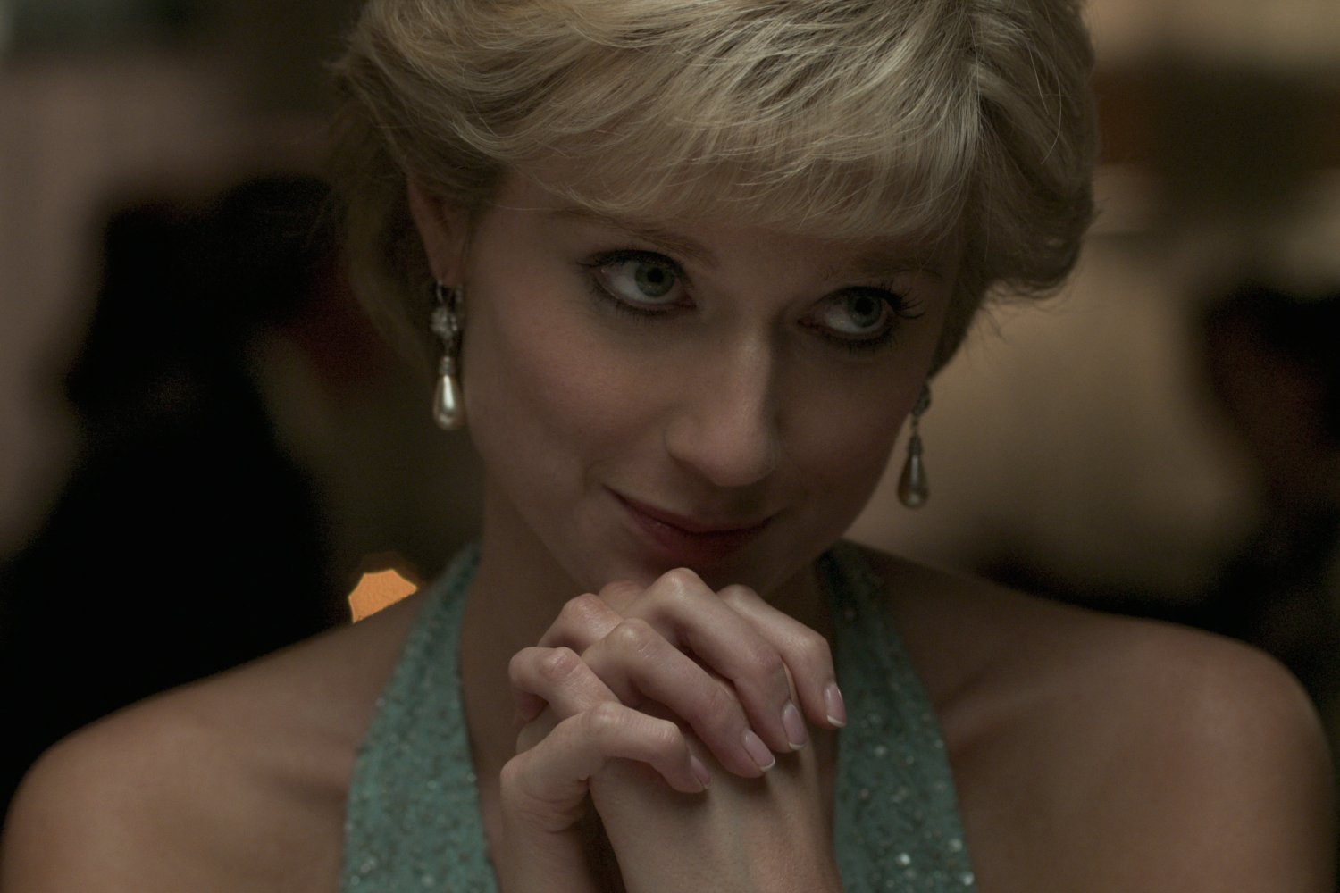 Elizabeth Debicki gra w serialu księżną Dianę. Ojcem aktorki jest Polak