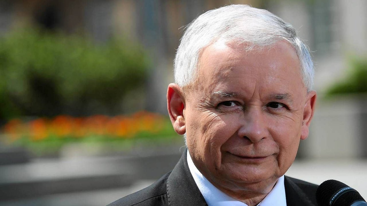 Jarosław Kaczyński może spać spokojnie przed rekonstrukcją. PiS deklasuje PO.