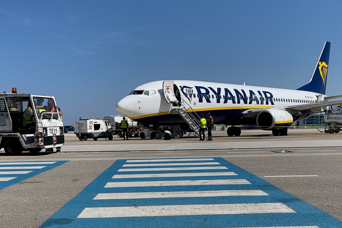 Pilot samolotu lecącego do Katanii musiał nagle poderwać maszynę.