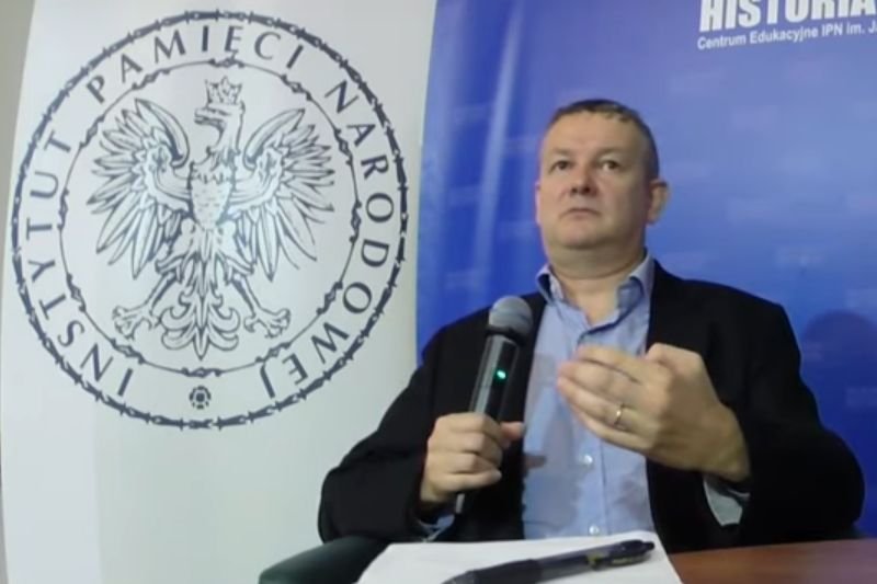 Prof. Marek Jan Chodakiewicz totalnie odleciał na wykładzie w centrum edukacyjnym IPN