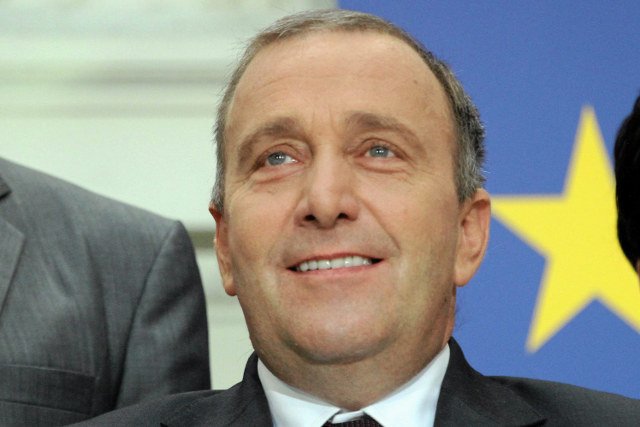 Matka Grzegorza Schetyny podkreśla, że syn zna język angielski i dużo czyta