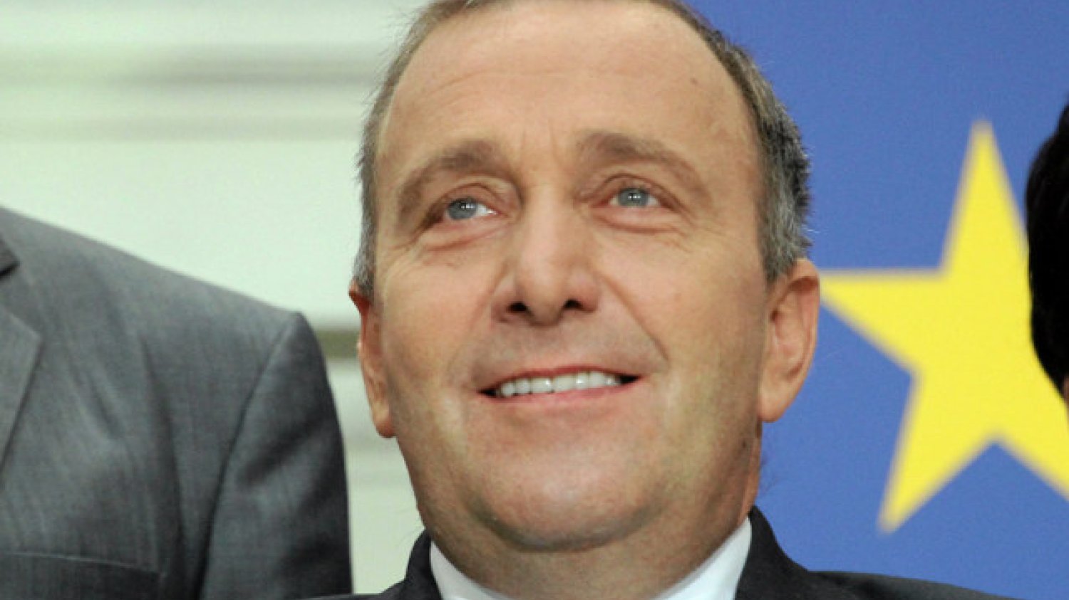 Matka Grzegorza Schetyny podkreśla, że syn zna język angielski i dużo czyta