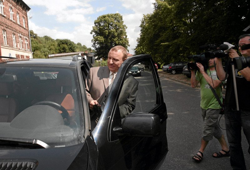 "Fakt" opisuje, jak TVP tłumaczy się z tego, że kierowcy Jacka Kurskiego zajmowali się m.in. wożeniem posiłków.