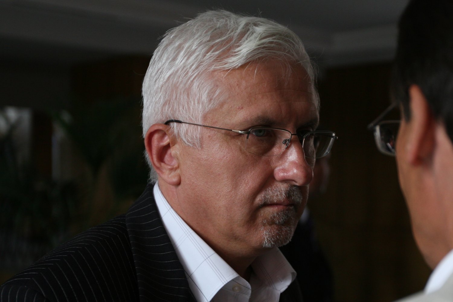 – Nigdy, odkąd jestem w samorządzie nie czułem tak ogromnej niepewności – przyznaje Wadim Tyszkiewicz, prezydent Nowej Soli. Jest jednym z pierwszych do "odstrzału" przez dobra zmianę. Jej posłowie przygotowują się na przejęcie samorządów.