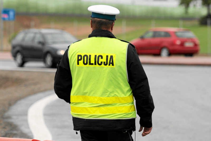 Policjanci chcieli wykasować dane z telefonu dziennikarza