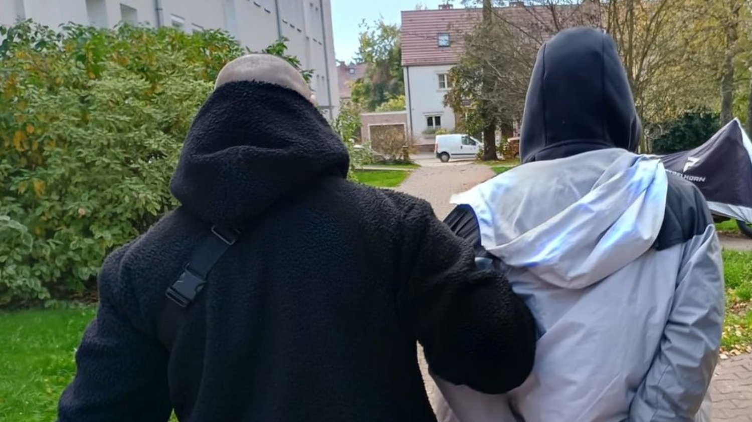 17-latek napadł w autobusie na 13-latka 17-latek i policja