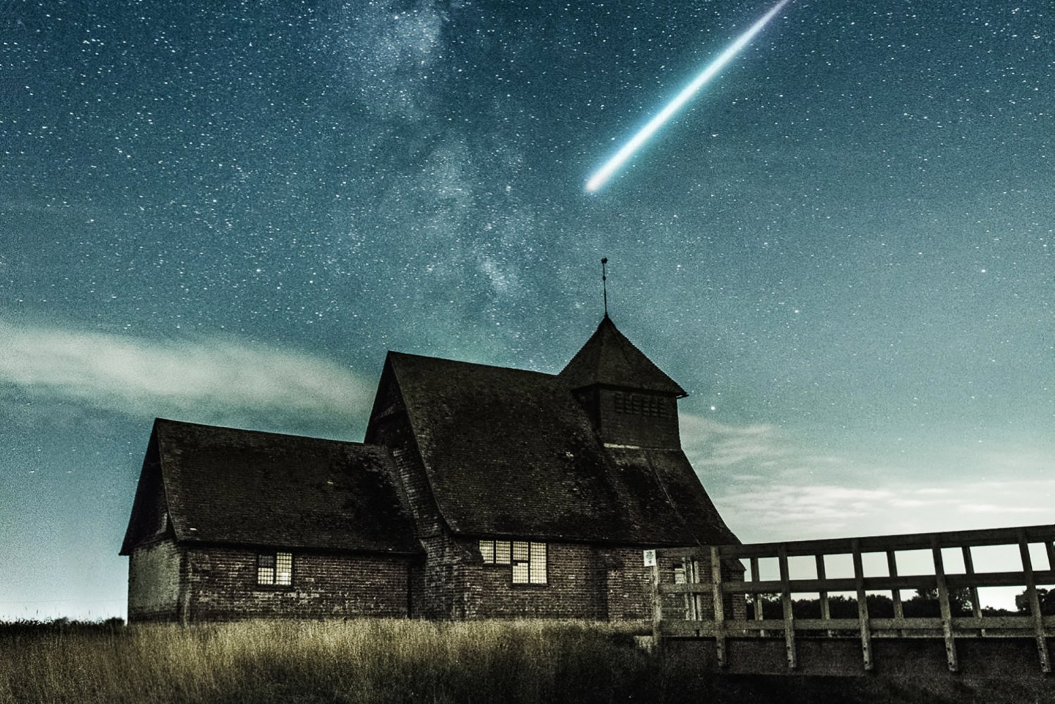 Latem wraz ze świętym Wawrzyńcem płacze i niebo. Noc spadających gwiazd to sierpniowy spektakl.