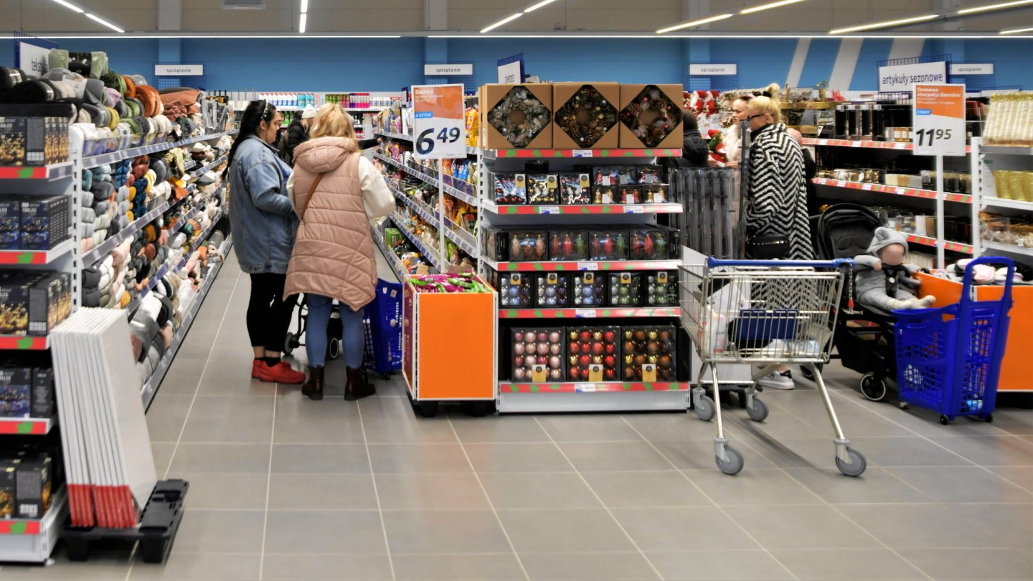 Zamienniki kosmetyków w Action. Sieć ma nowe hity Zamienniki Laneige i Olaplex w Action. Czy są warte swojej ceny?