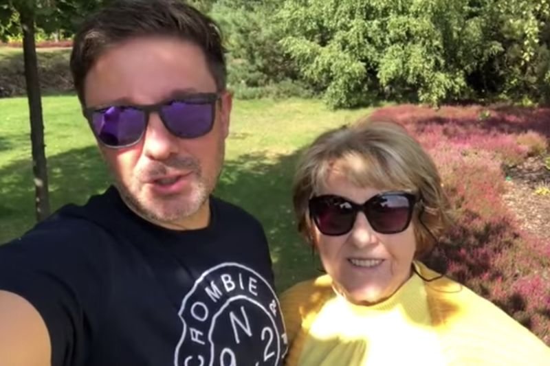 Mama Andrzeja Piasecznego ma 81 lat.