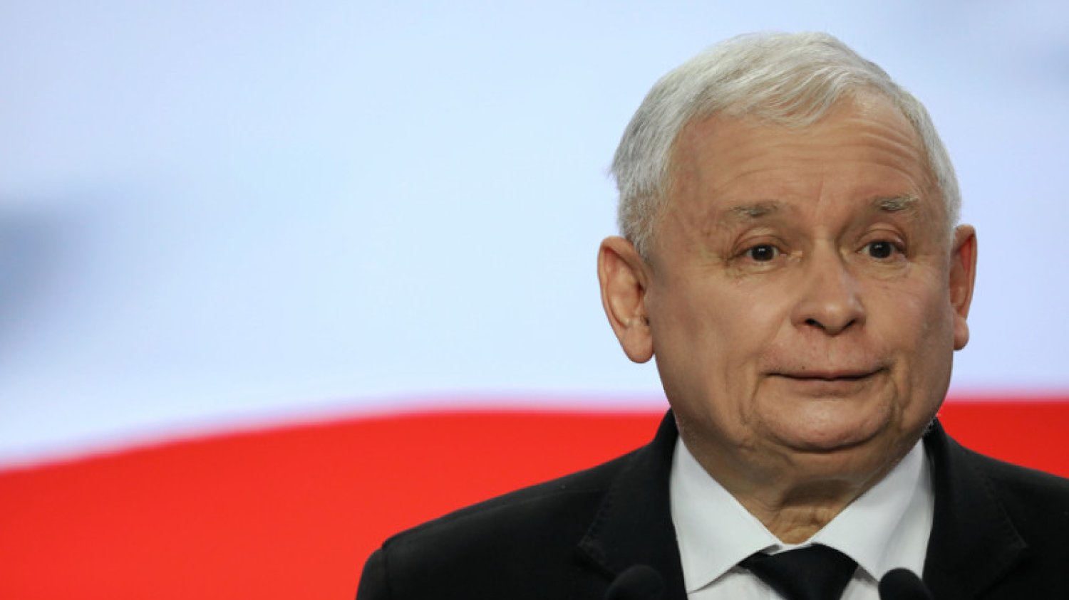 Jarosław Kaczyński miał osobiście zmieniać ustawę o pensjach dla polityków.