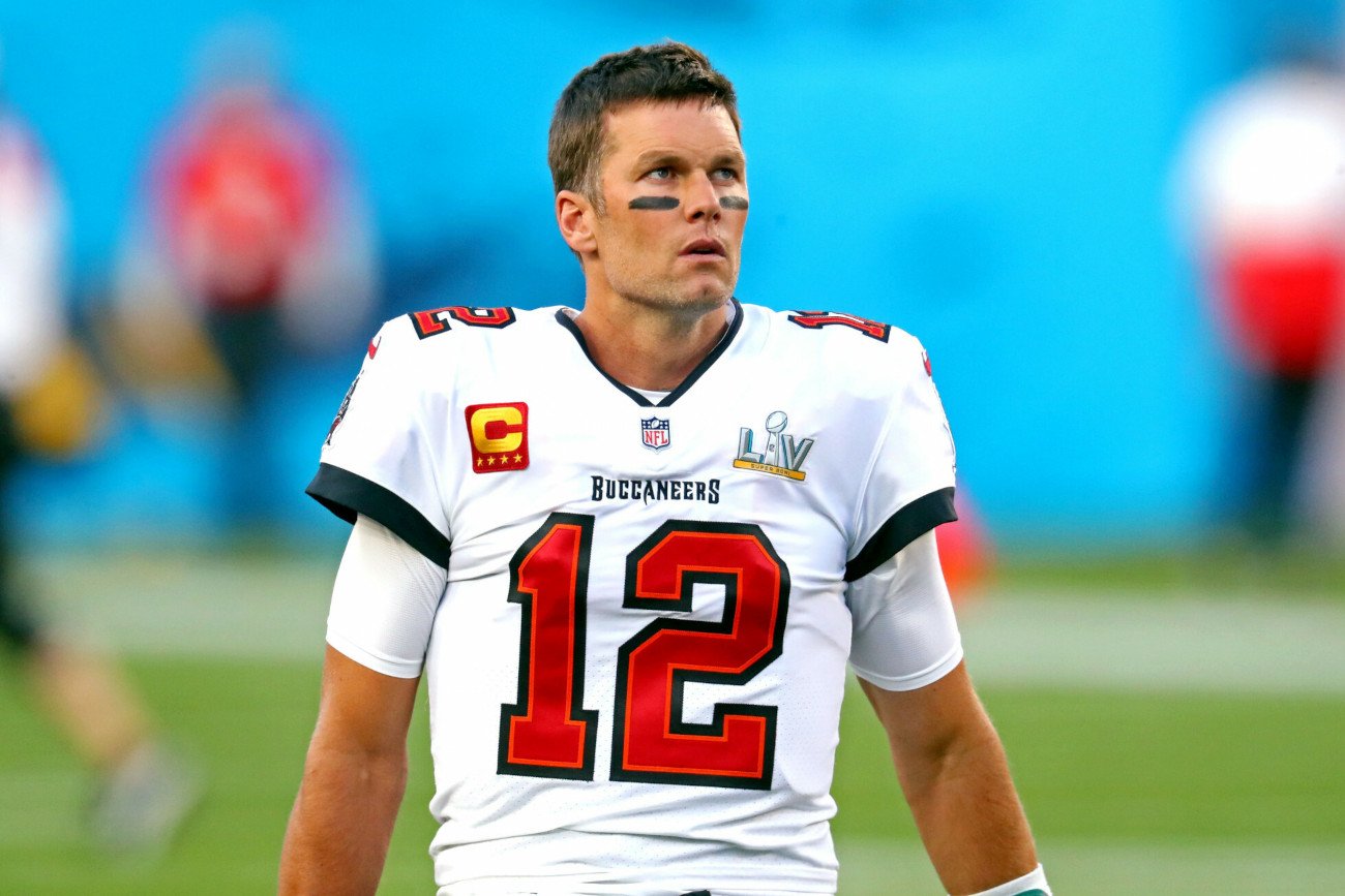 Tom Brady to legenda najlepszej zawodowej ligi futbolu amerykańskiego - NFL. Siedem razy wygrywał Super Bowl.