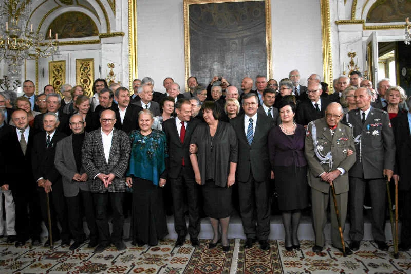 Kandydaci w tej kampanii mniej eksponują komitety poparcia lub w ogóle ich nie organizują. Na zdjęciu prezentacja komitetu honorowego Bronisława Komorowskiego w 2010 r.