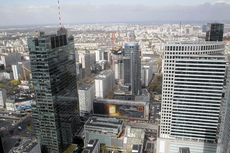 Nowe mieszkanie za 170  tys. w Warszawie. Mikromieszkania idą jak świeże bułeczki. "Dziś podpisujemy umowy"