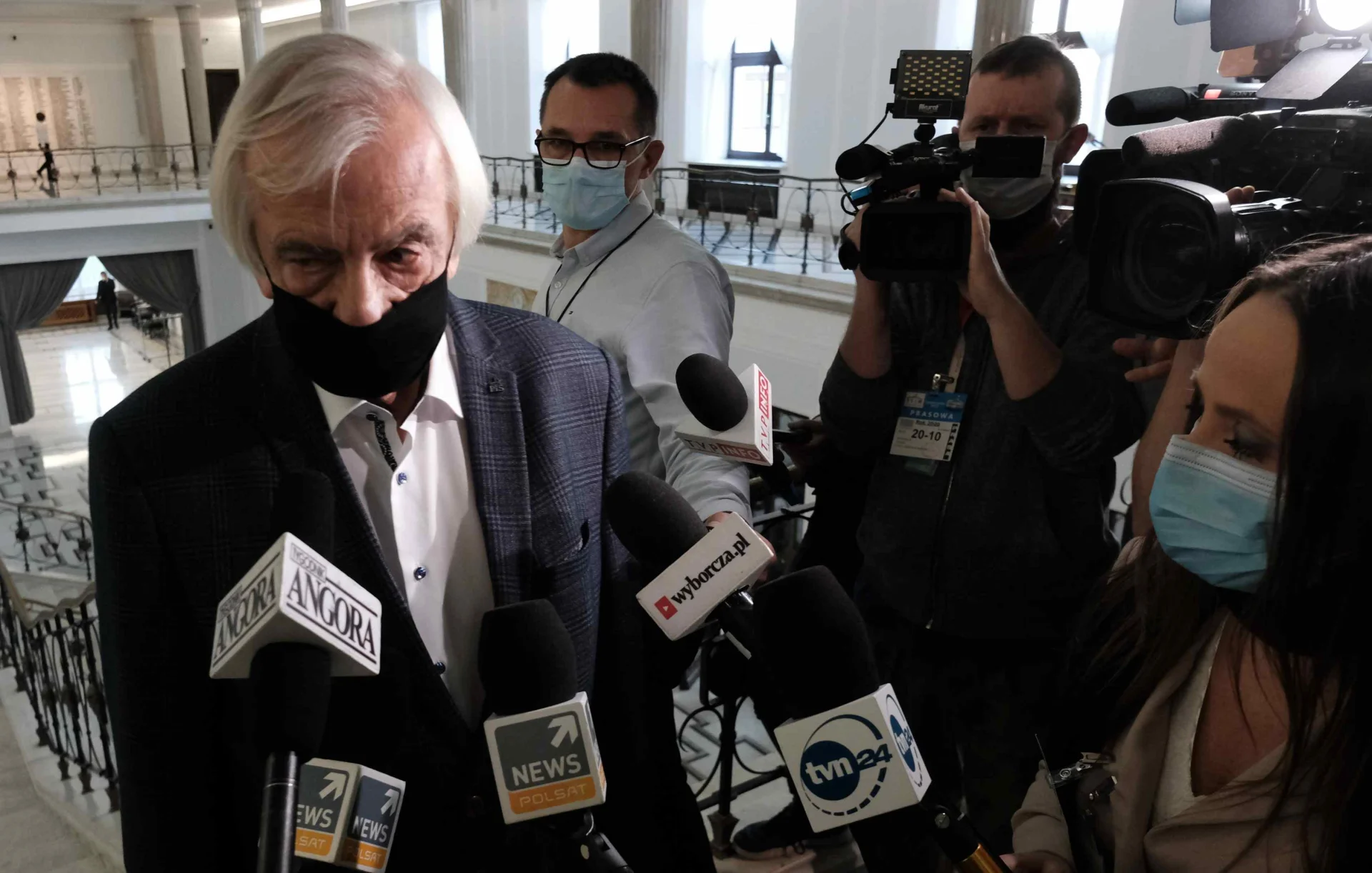 Ryszarda Terleckiego z PiS zapytano, co myśli o ewentalnym udziale polityków PiS w gejowskim gangbangu w Brukseli.