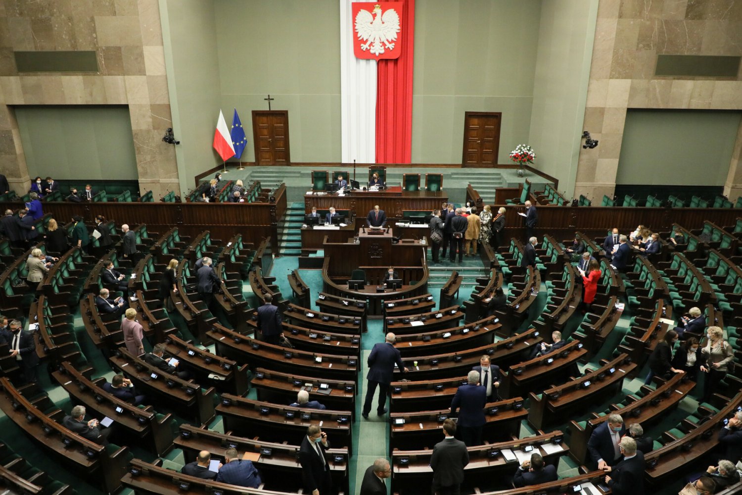 Posłowie KO byli nieobecnie podczas głosowania w Sejmie ws. ustawy o ochronie granicy. Tłumaczy ich szef tego klubu.