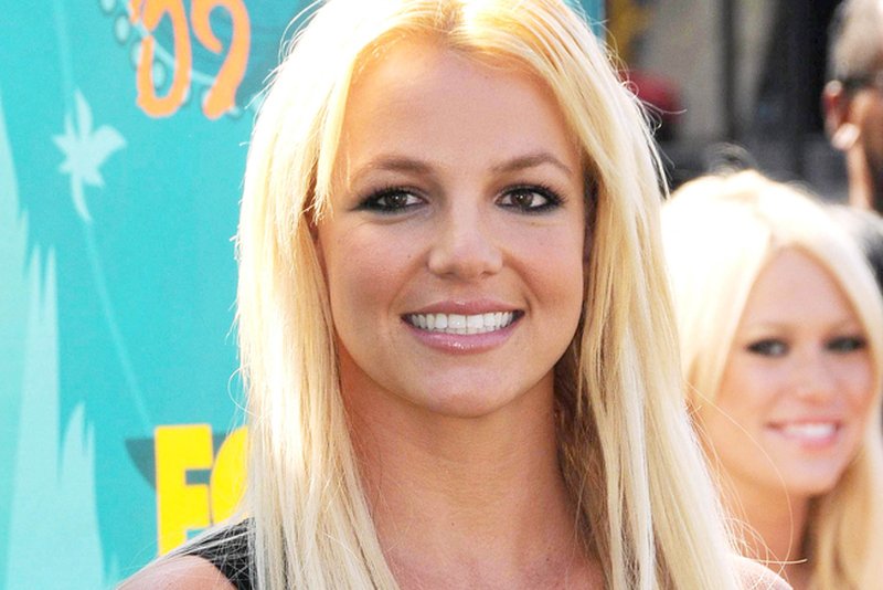 Britney Spears odwiedzi Polskę. Artyści ery VHS i kaset magnetofonowych odcinają kupony "dawnych czasów"