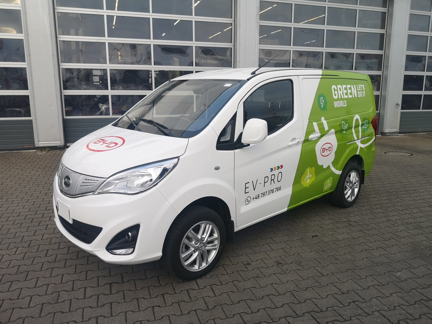 Dostawczak od BYD prezentuje się tak...
