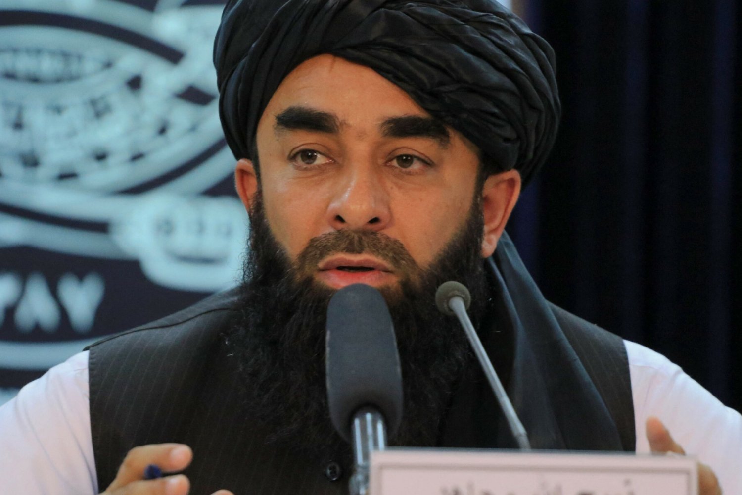 Rzecznik talibów ogłosił, że znów skrajny szariat będzie prawem w Afganistanie.