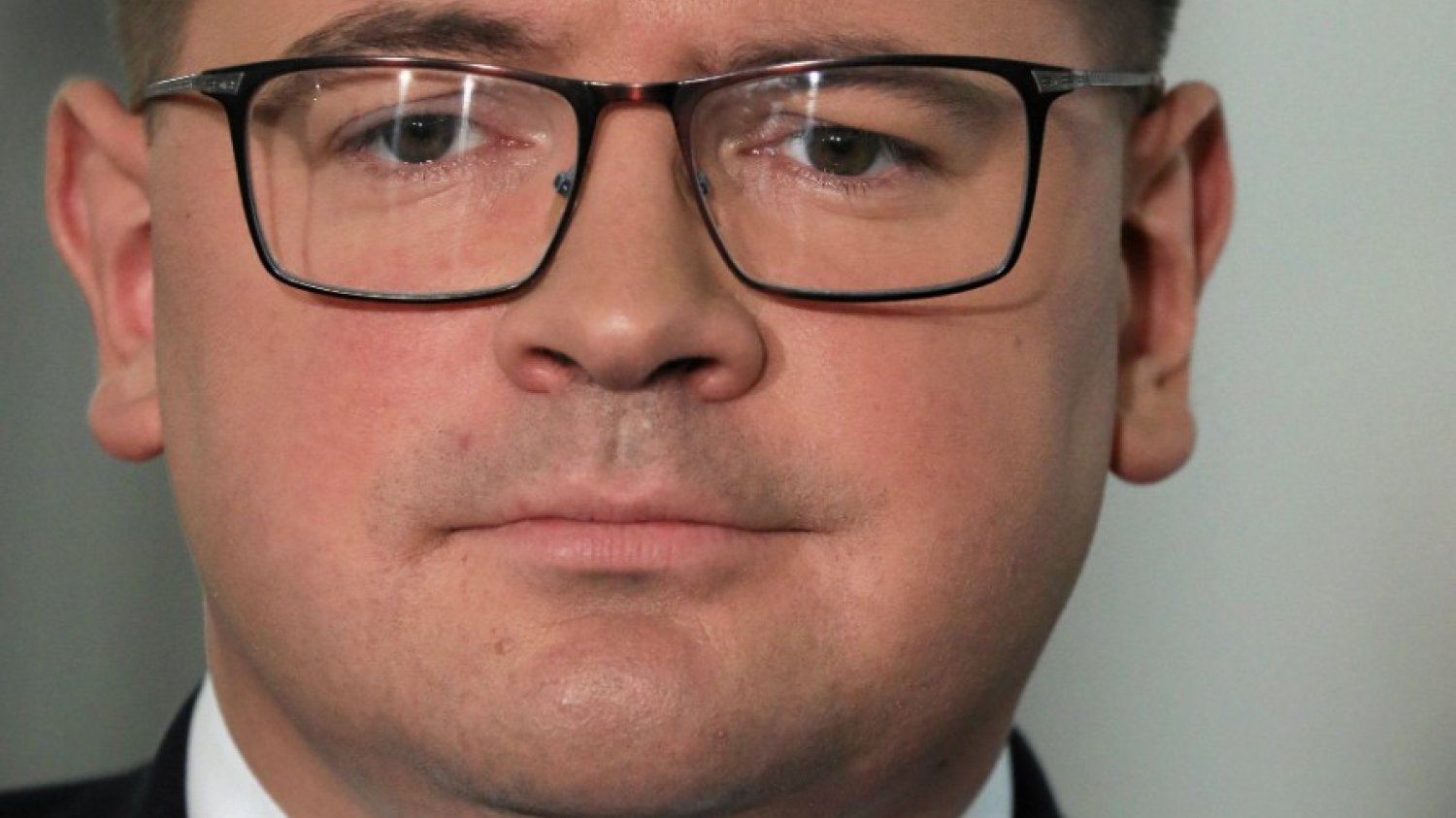 Poseł PiS Tomasz Rzymkowski ocenia, że wybór pomiędzy Andrzejem Dudą a Rafałem Trzaskowskim sprowadza się do walki o małżeństwo jako związek kobiety i mężczyzny a nie "pana z kozą".