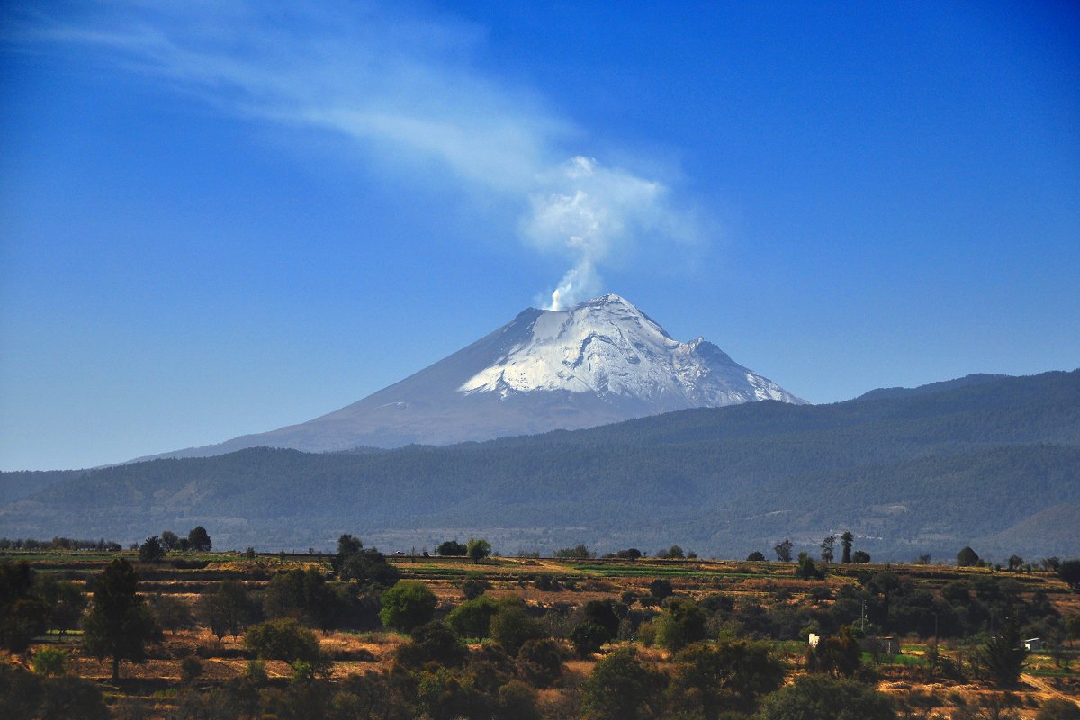 Wulkan Popocatepetl.