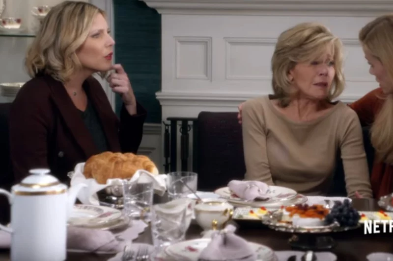 Na planie "Grace i Frankie" z serialowymi córkami