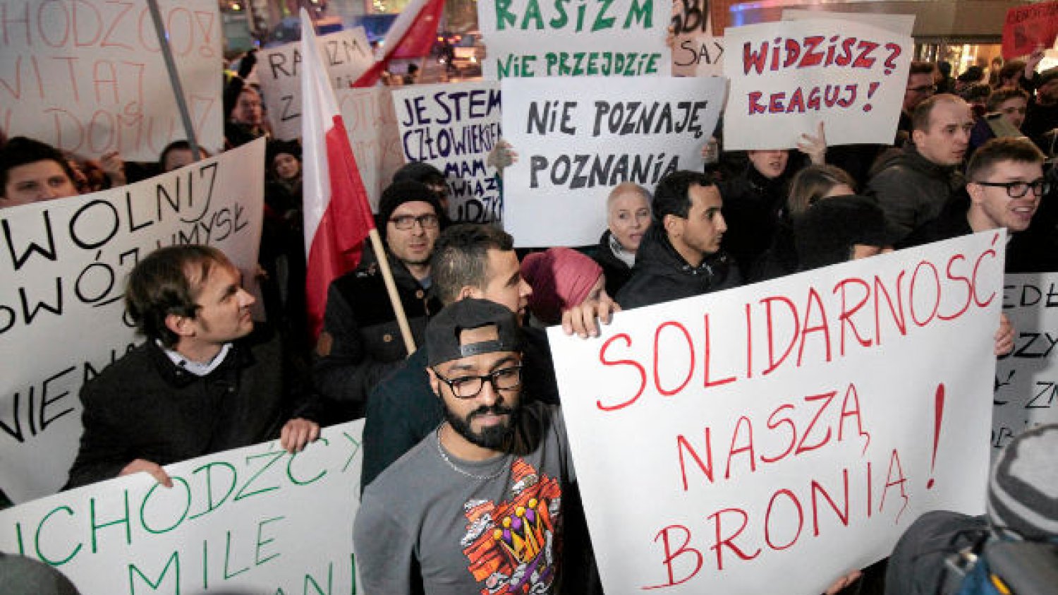 Manifestacja "Stop rasizmowi", którą zorganizowano po tym, jak w centrum Poznania pobity został Syryjczyk