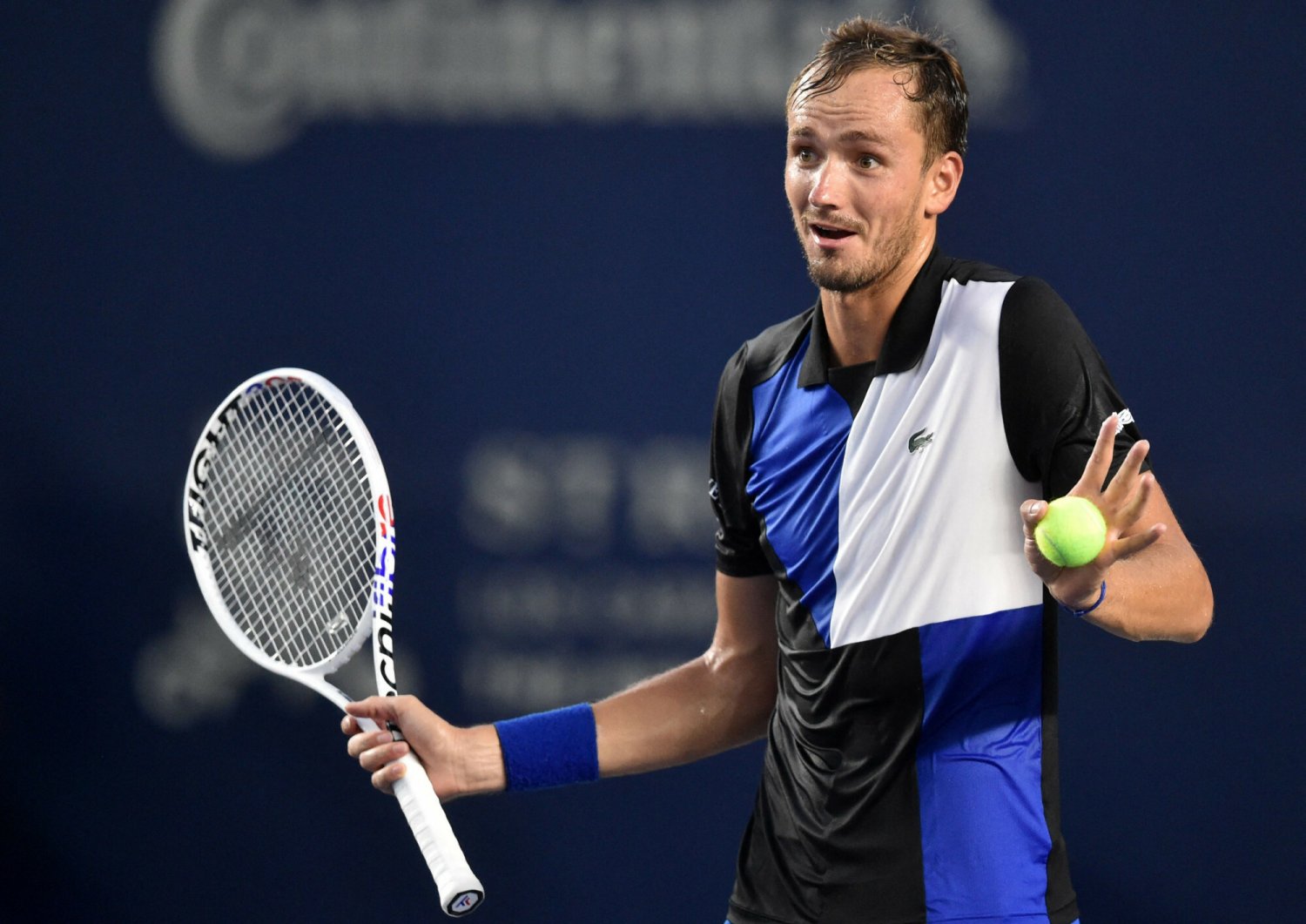 Daniił Miedwiediew oskarżony o zdradę w Rosji. Zdjął rosyjską flagę by grać