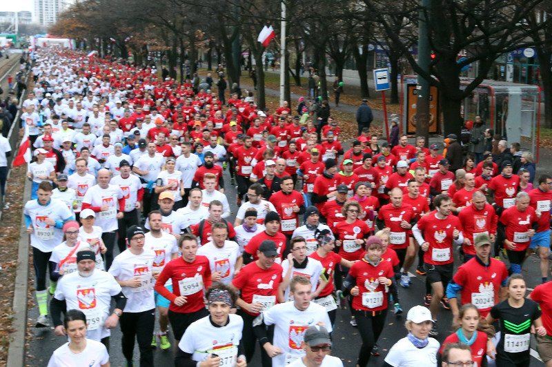 Na Marszu KOD 4 czerwca w Warszawie mają dominować barwy polskiej flagi, tak jak na Biegu Niepodległości we Wrocławiu.