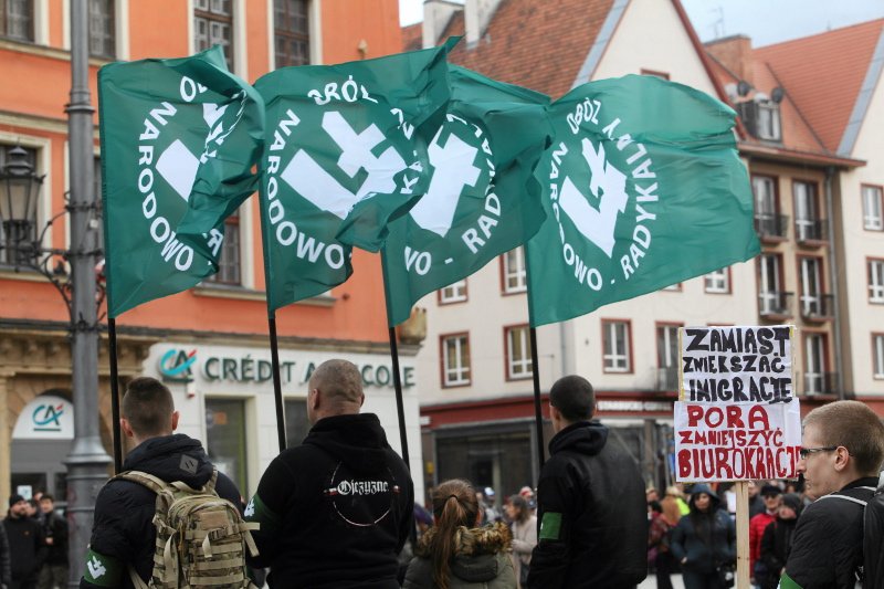 Szef Ośrodka Monitorowania Zachowań Rasistowskich i Ksenofobicznych nie przebiera w słowach. Wątpi też, że po reportażu dziennikarzy "Superwizjera", nastąpi realna zmiana podejścia władzy do problemu propagowania nazizmu i faszyzmu.