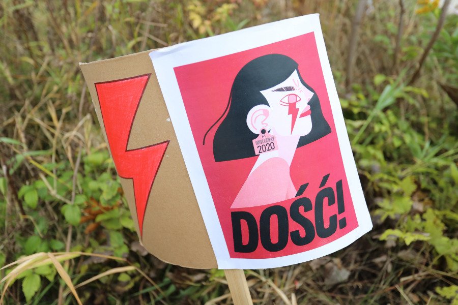 Dziewczyny mają dość bycia grzecznymi i subtelnymi