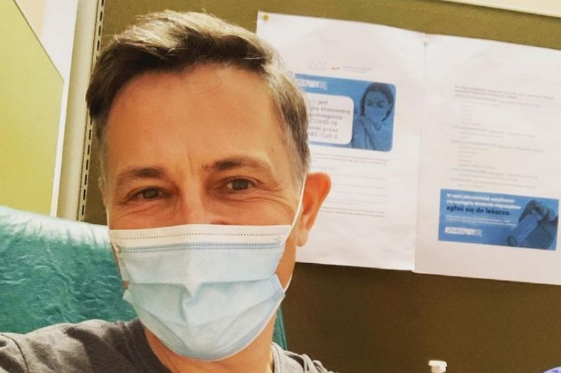 Krzysztof Ibisz zaszczepił się na koronawirusa.