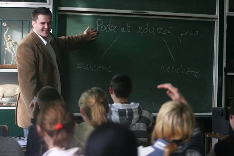 Nauczyciel podczas lekcji