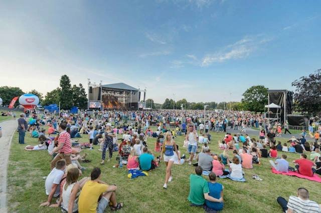 Wianki nad Wisłą, Warszawa