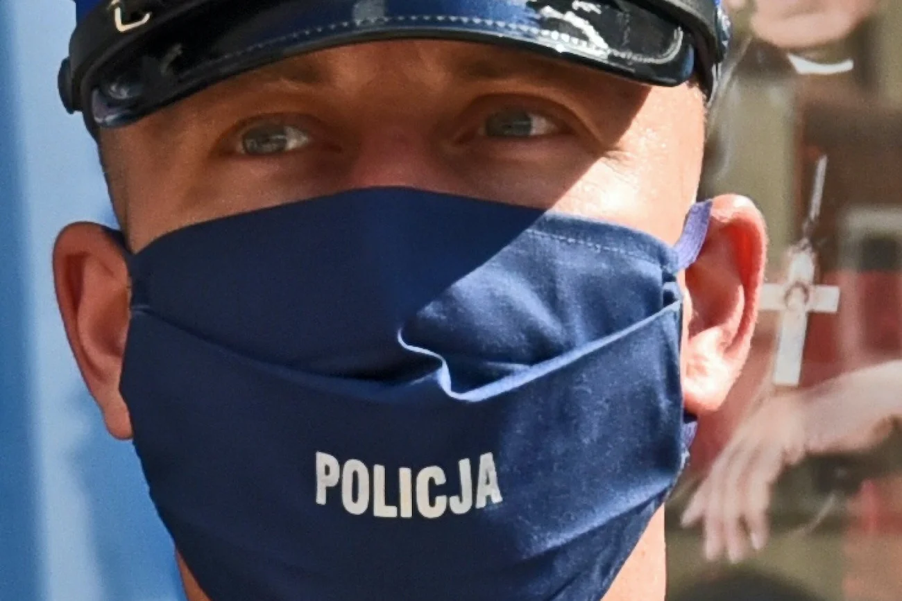 Funkcjonariusz policji. Zdjęcie poglądowe.