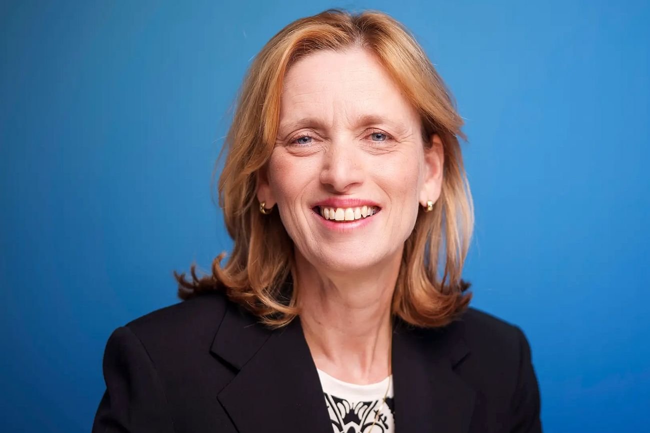 Ministra oświaty Karin Prien jest pierwszą osobą w niemieckim rządzie, która publicznie przyznała się do swoich żydowskich korzeni Ministra oświaty Karin Prien jest pierwszą osobą w niemieckim rządzie, która publicznie przyznała się do swoich żydowskich korzeni