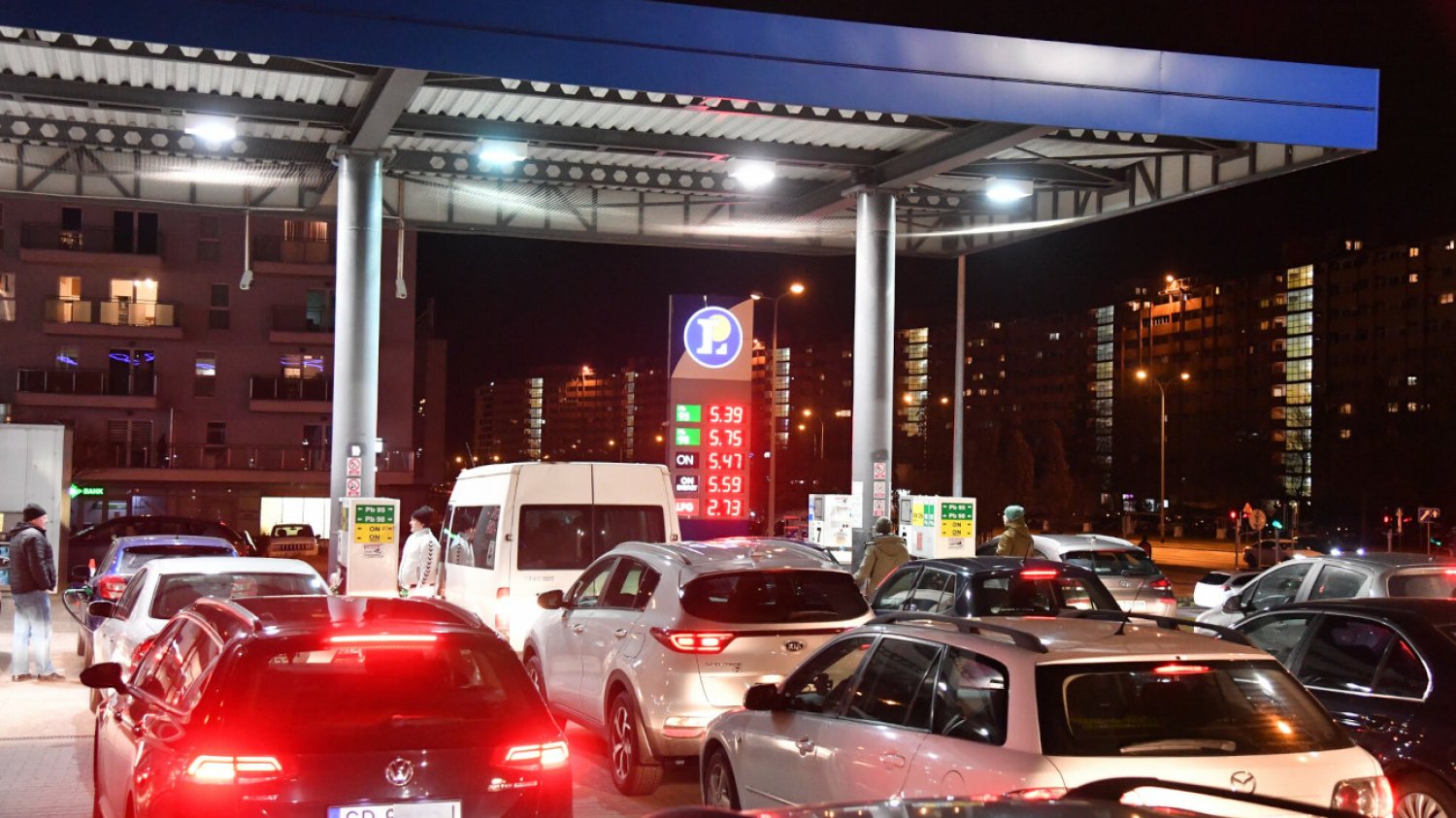 Kolejka na stację benzynową w Gdańsku 24 lutego 2022 r.