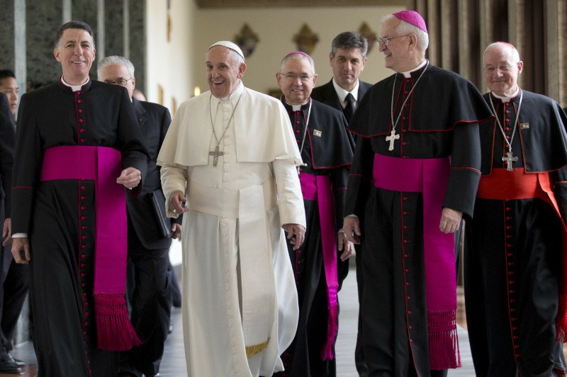 Papież Franciszek w towarzystwie m.in. kardynała Marca Ouelleta