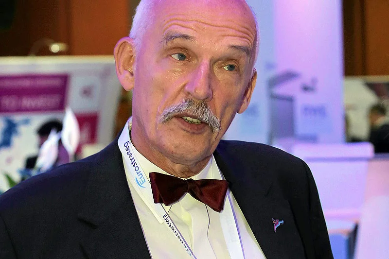 Janusz Korwin-Mikke ma problemy w Parlamencie Europejskim przez swoją rasistowską wypowiedź o bezrobotnych Europejczykach.
