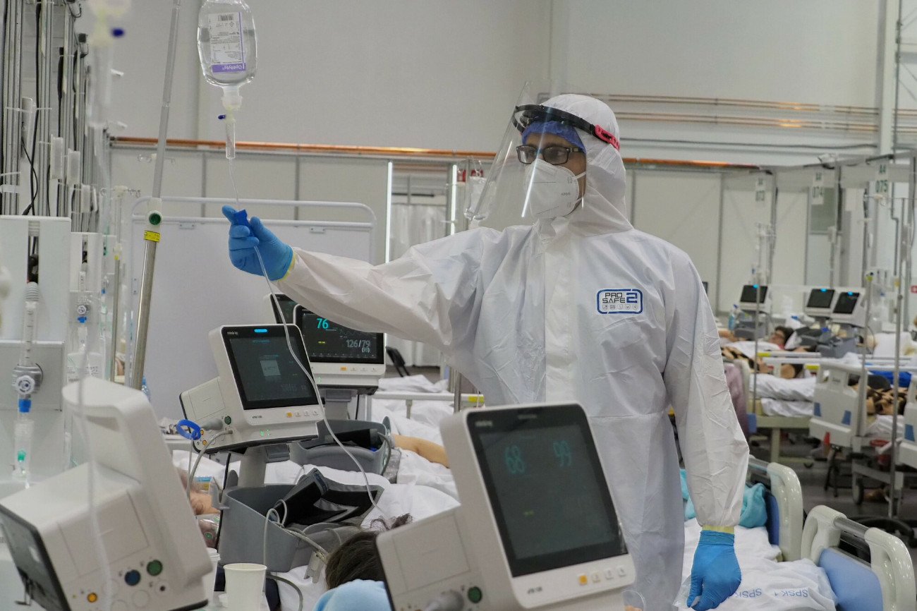 Profesor Matyja zabrał głos ws. nowej mutacji koronawirusa.