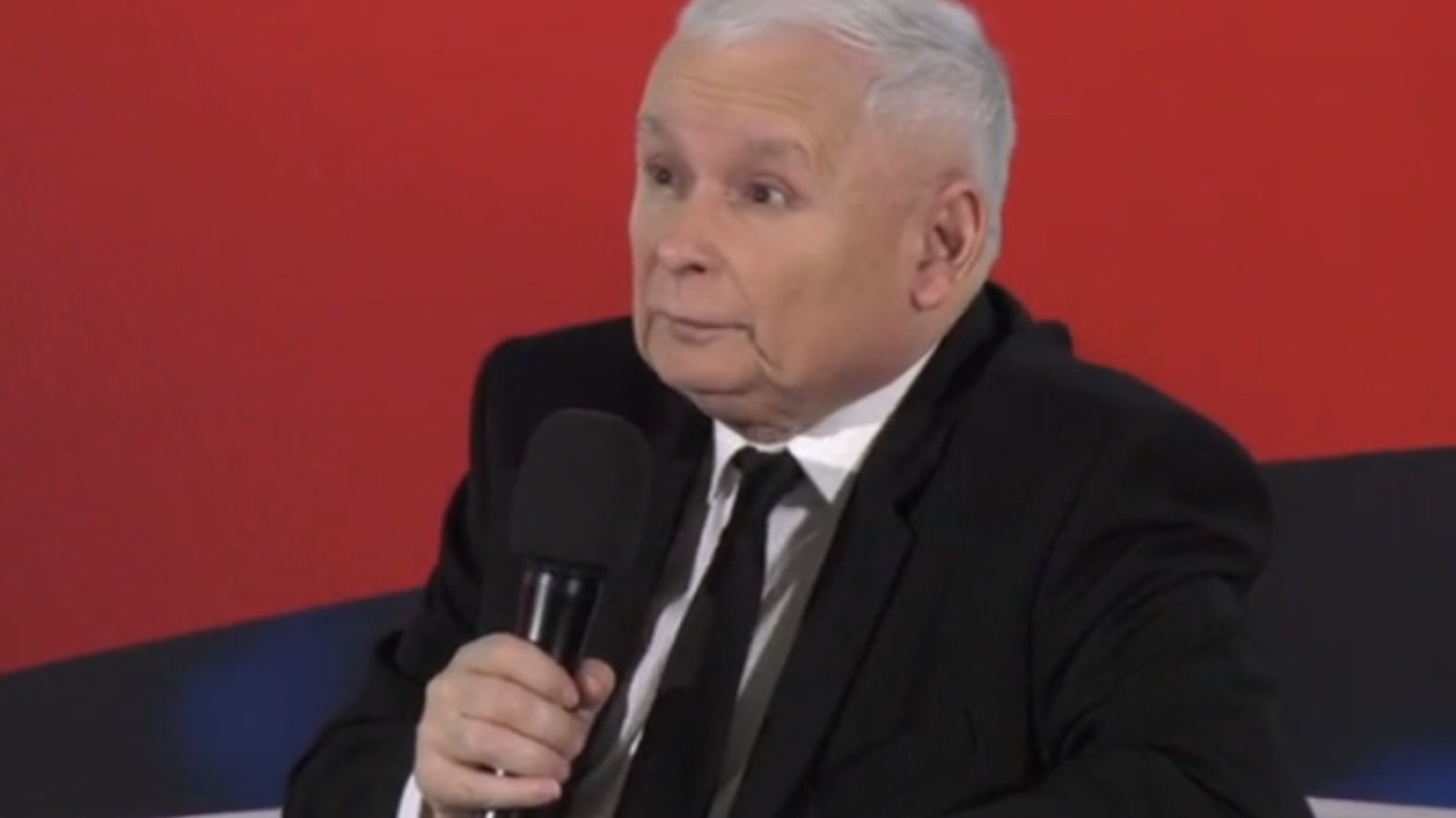 Prezes Prawa i Sprawiedliwości Jarosław Kaczyński na spotkaniu z wyborcami w Ełku.