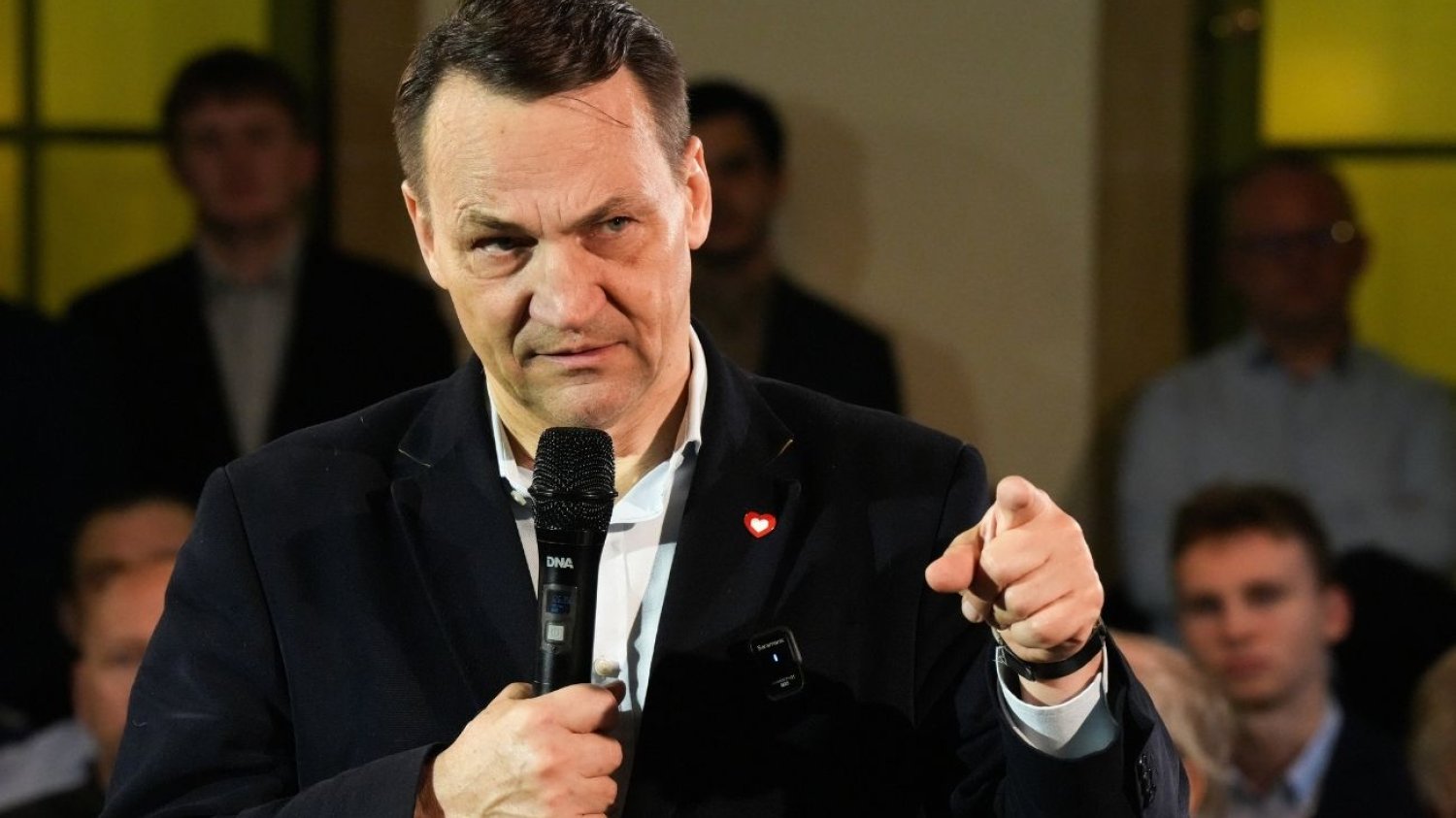 Sikorski o zachowaniu doradców prezydenta. Sikorski o zachowaniu doradców prezydenta.