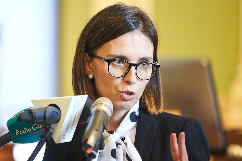 Gdańsk. Ostra reakcja władz miasta na przewrócenie pomnika ks. Jankowskiego.