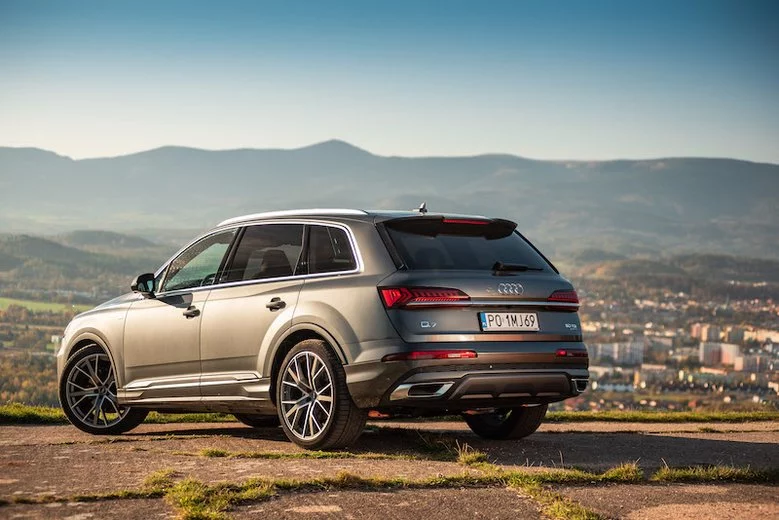 Niedawno zadebiutowała nowa odsłona popularnego SUV-a Audi Q7.