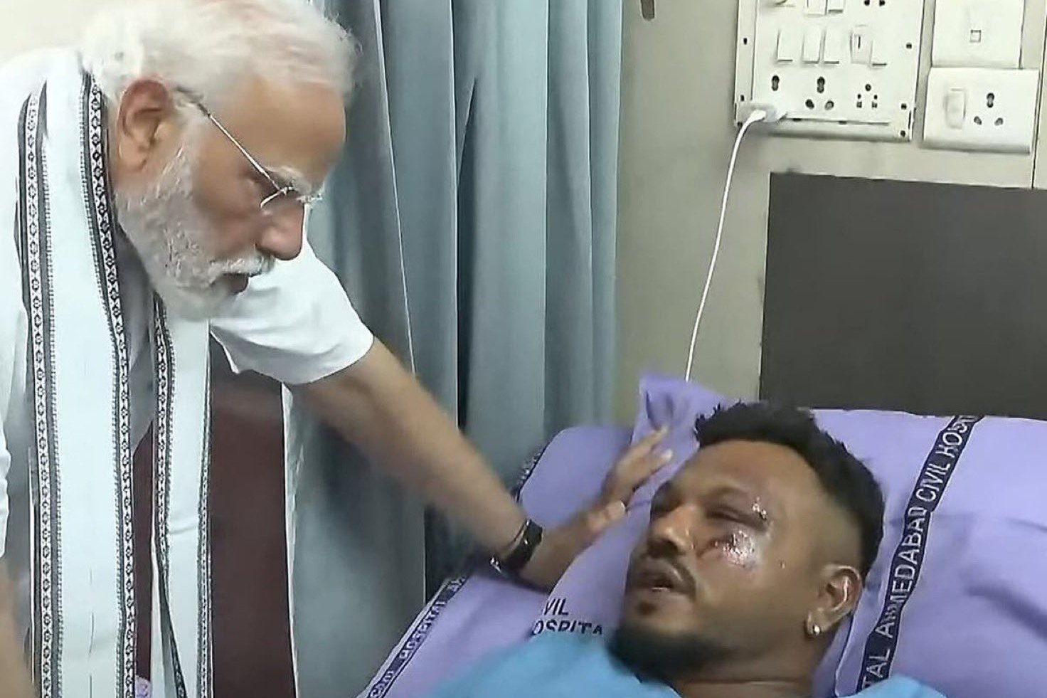 Ocalały z katastrofy w Indiach z premierem tego kraju