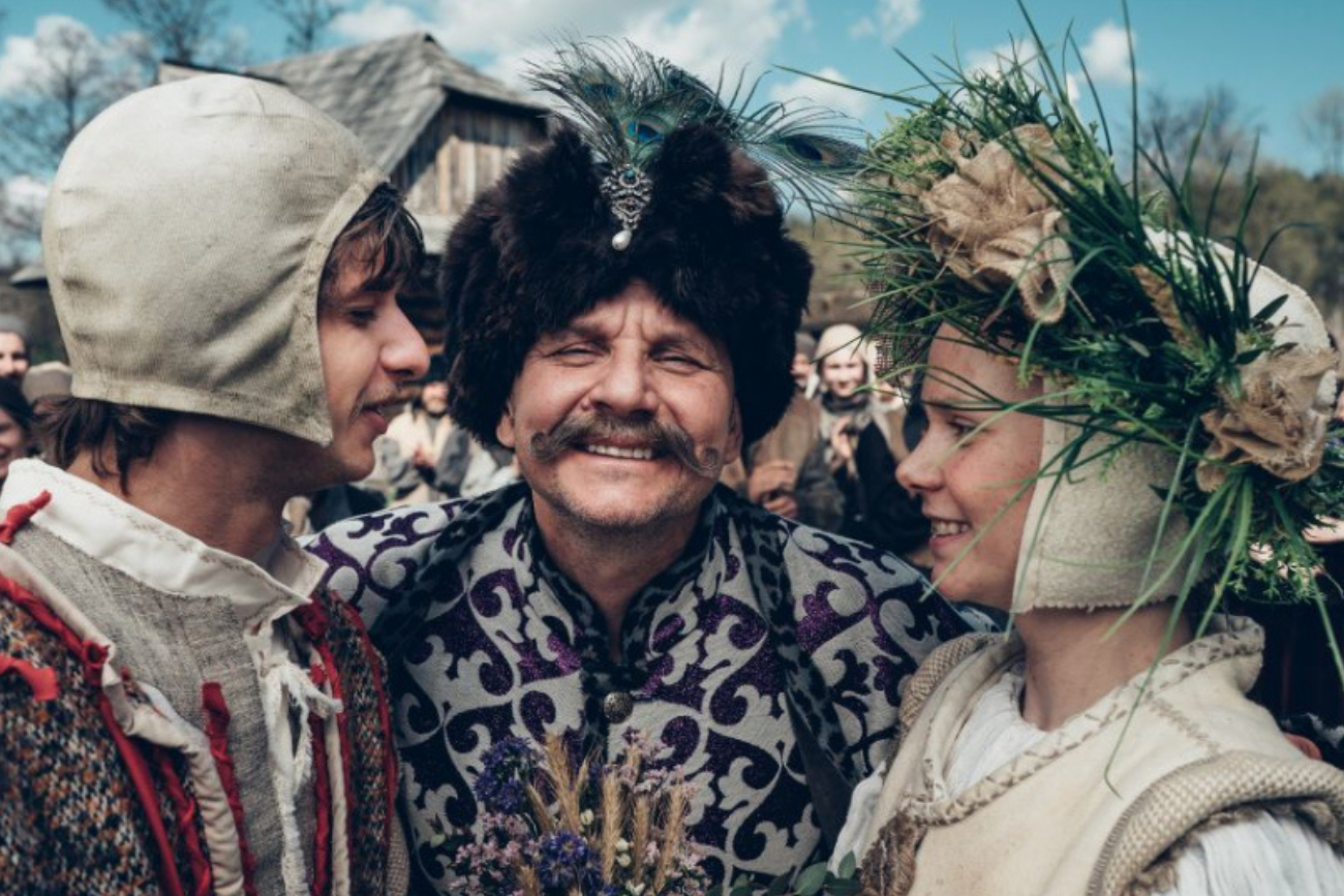 Bartłomiej Topa w serialu "1670". Kiedy 2. sezon "1670" na Netflix?