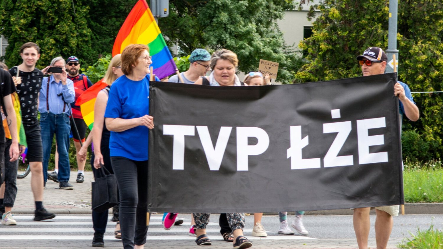 TVP musi przeprosić za homofobiczny materiał.