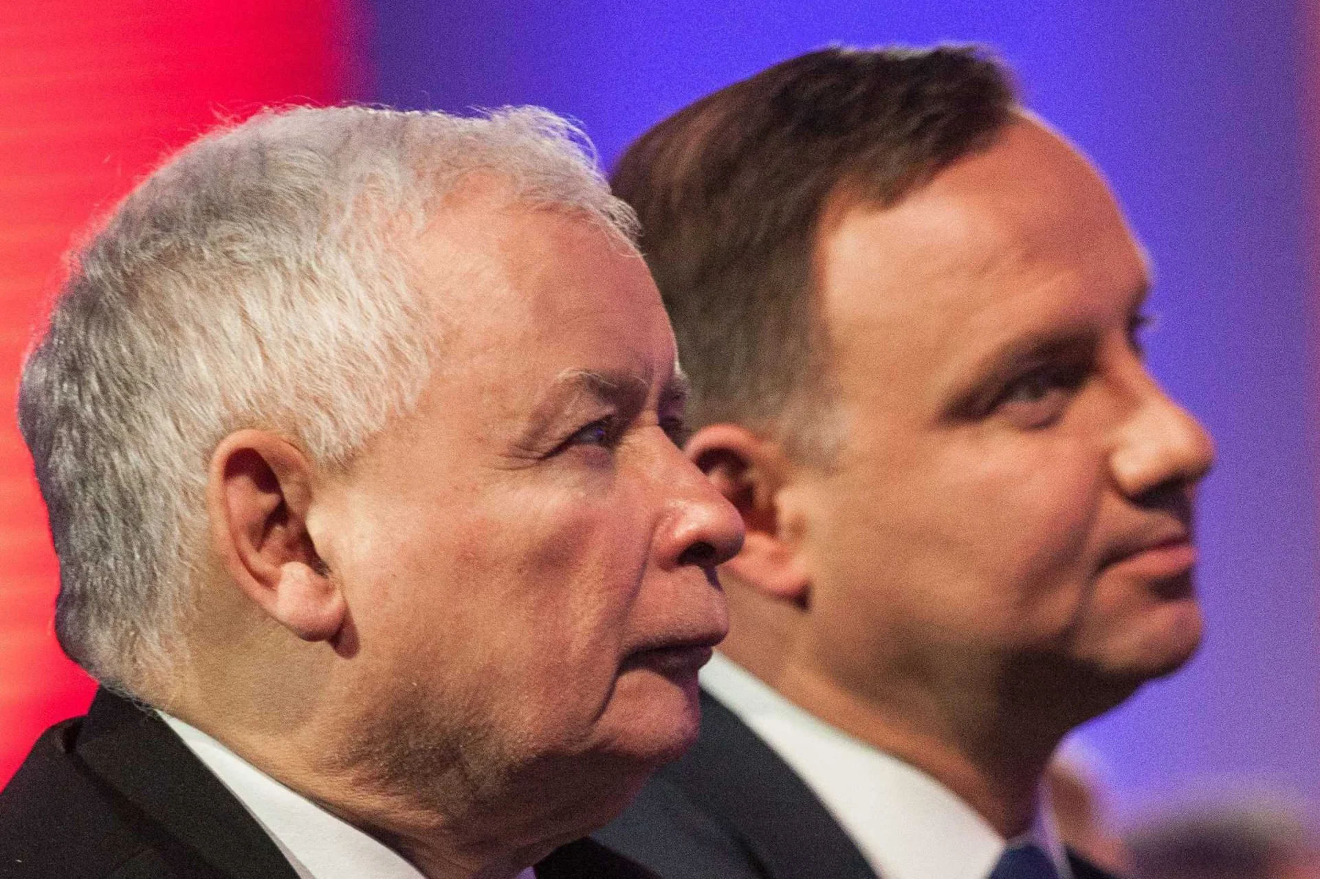 Polaków zapytano w sondażu, czy Andrzej Duda jest zależny od Jarosława Kaczyńskiego.
